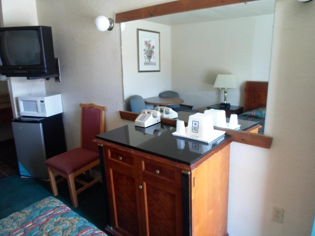 Budget Inn Morgan Hill Camera foto