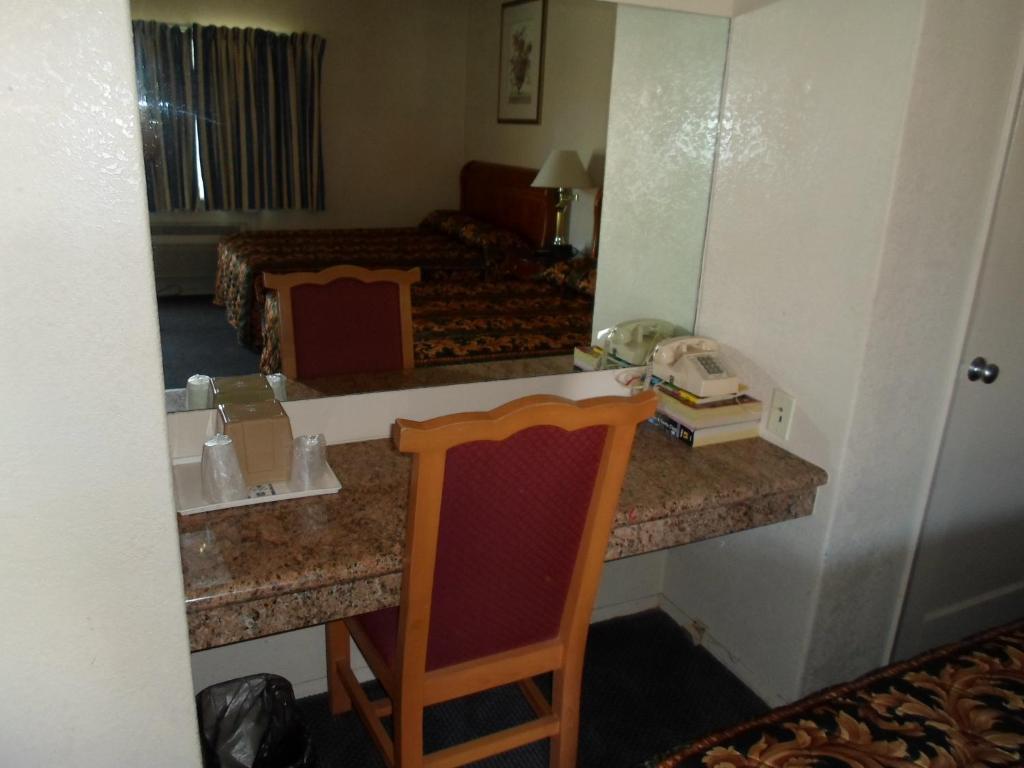 Budget Inn Morgan Hill Camera foto